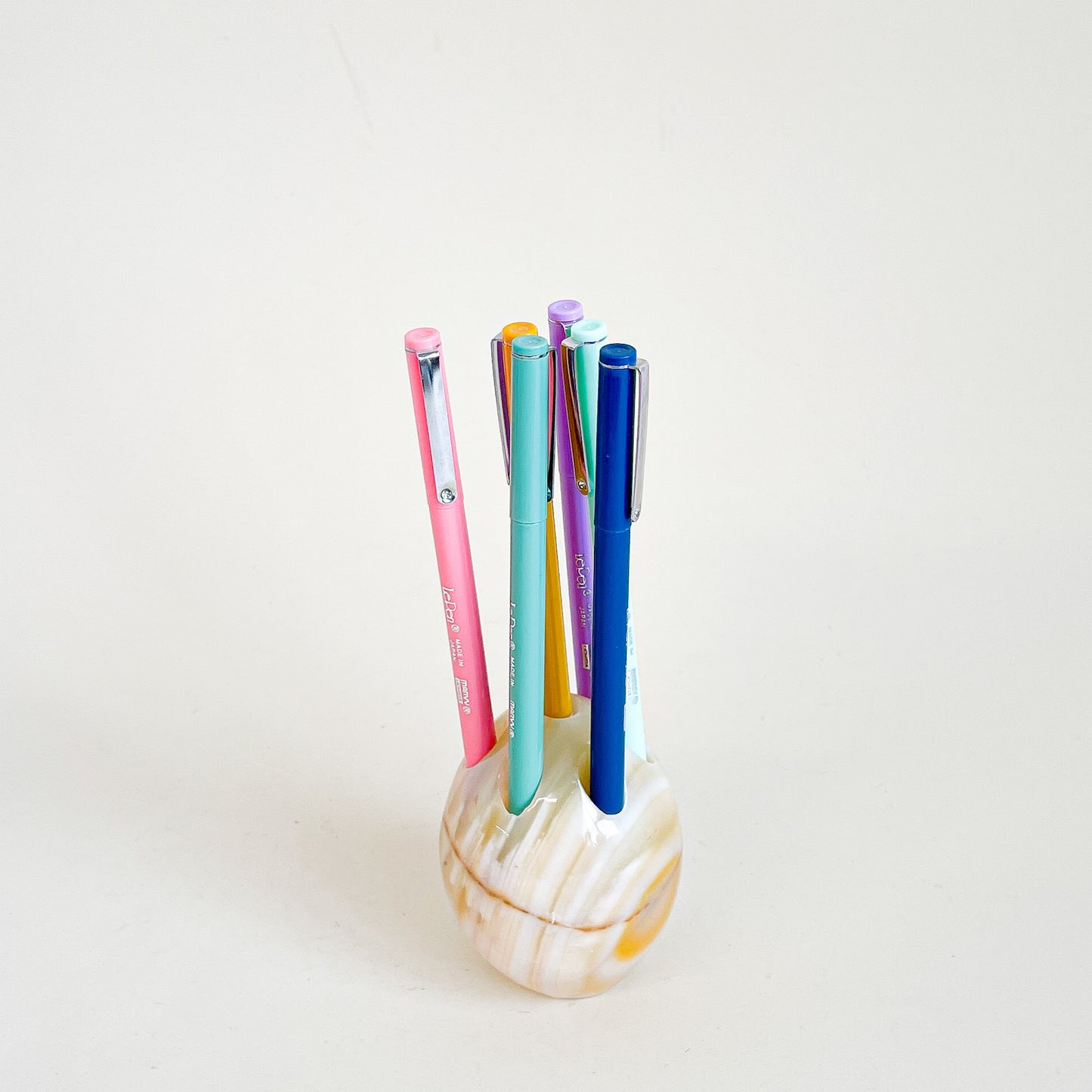 Onyx pencil holder