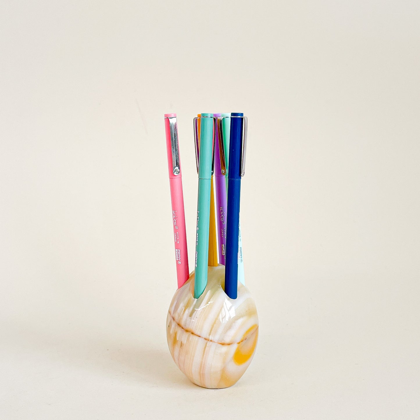 Onyx pencil holder
