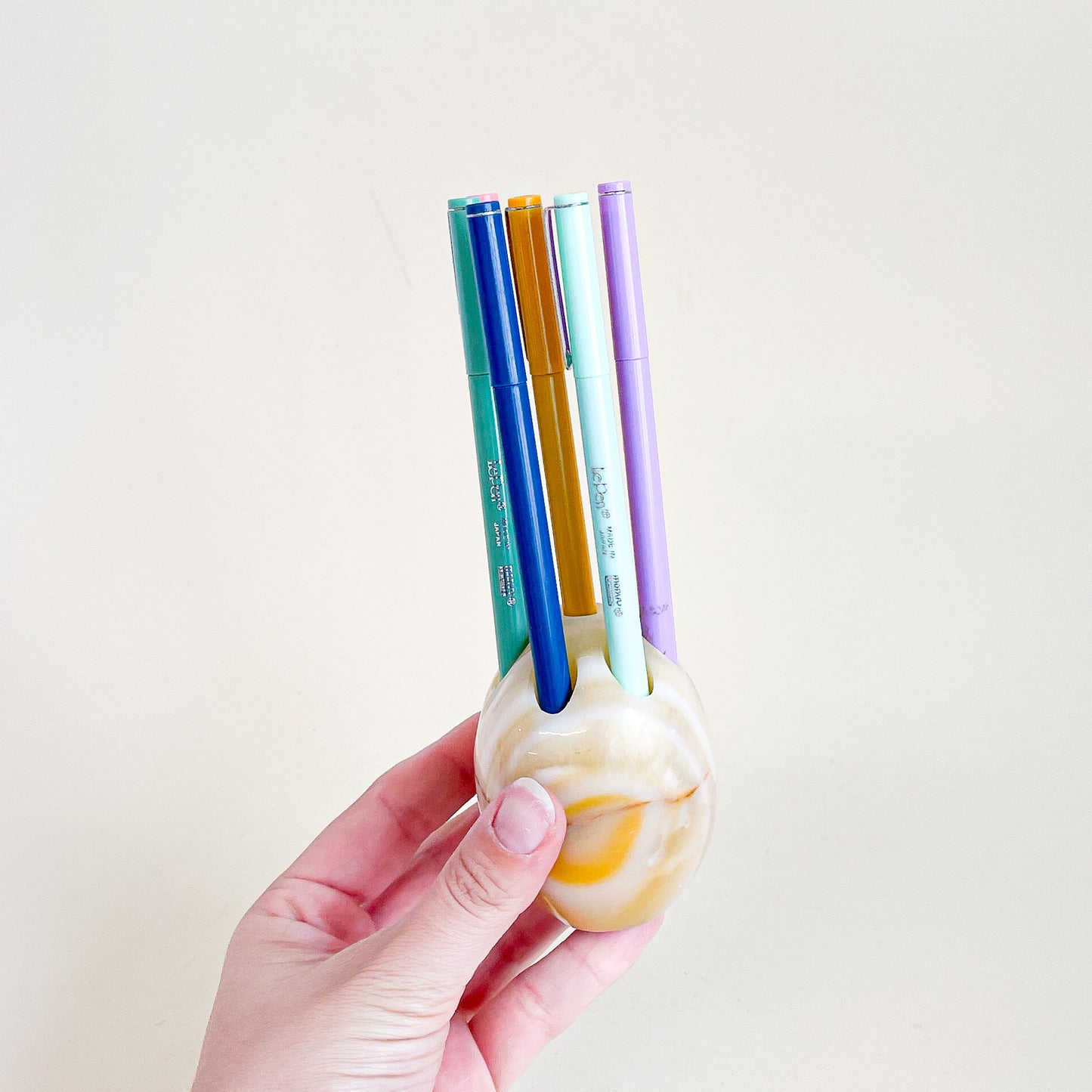 Onyx pencil holder