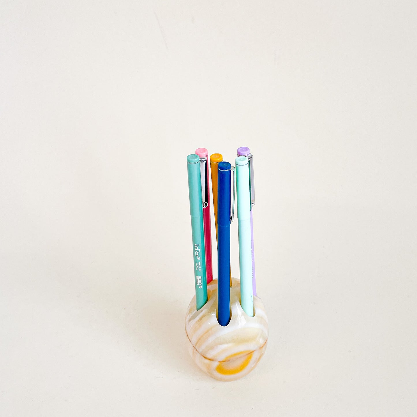 Onyx pencil holder