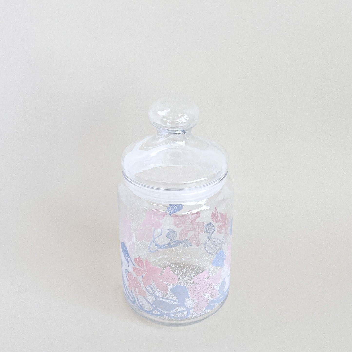 Jarre fleurie rose et bleue en verre