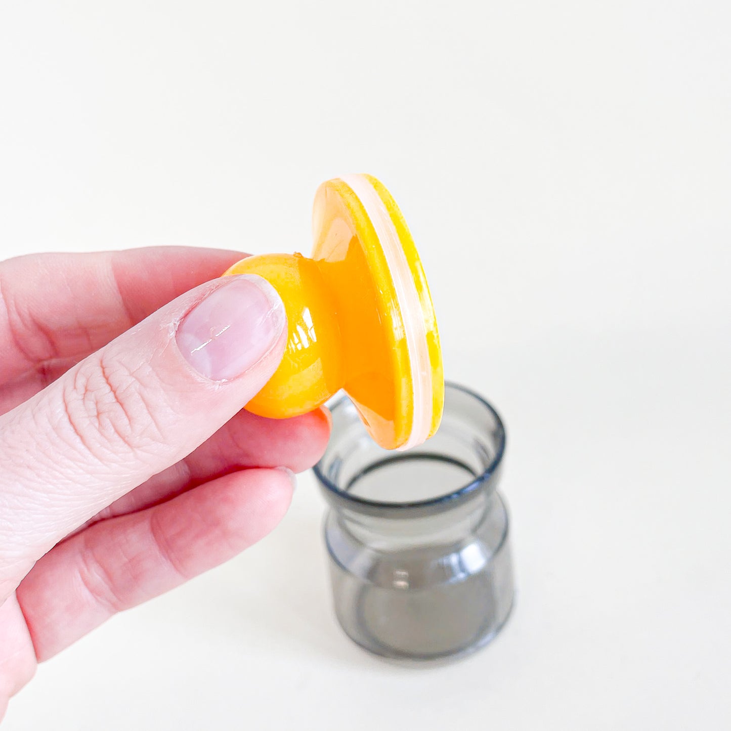 Duo petits pots en plastique fumé