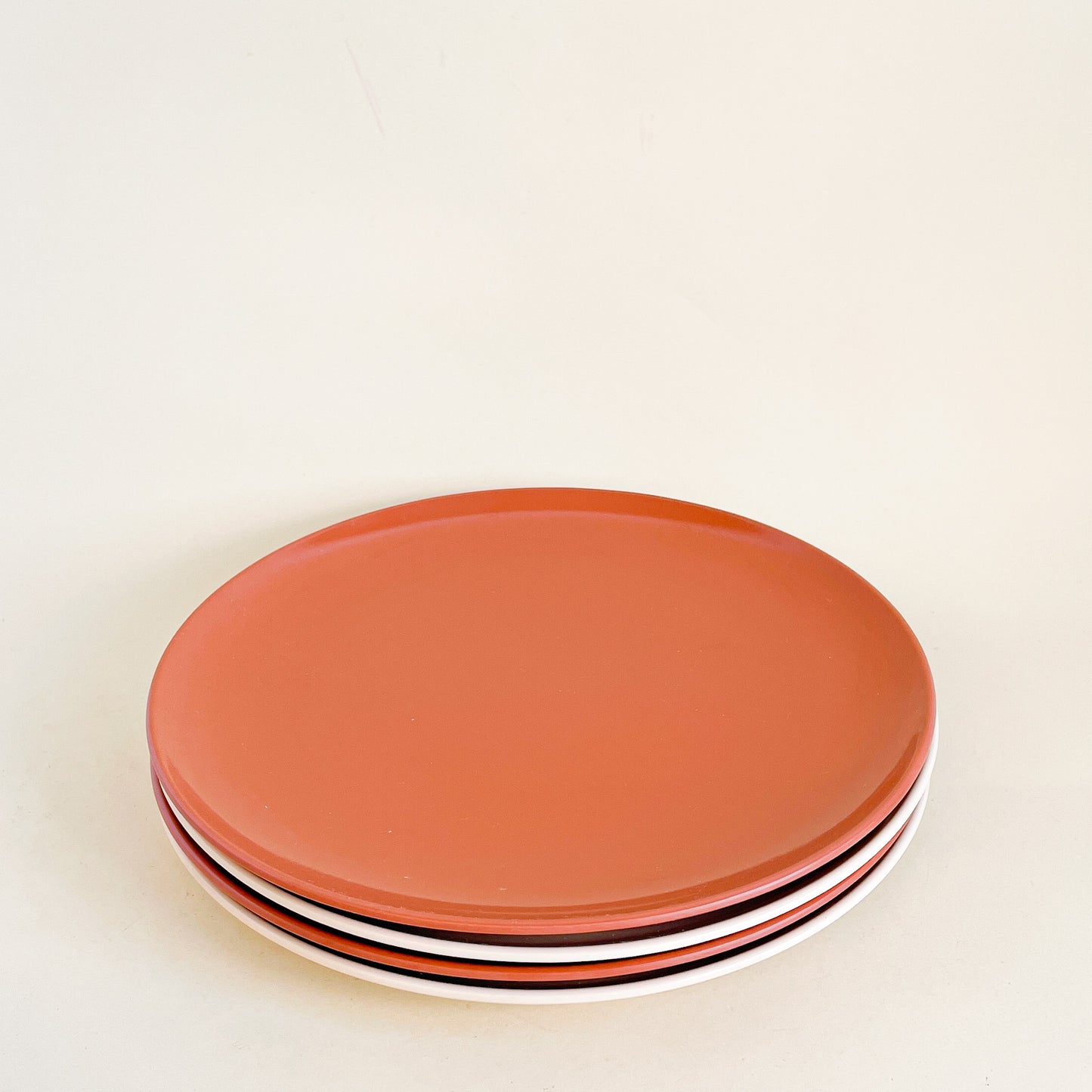 Melamine dinnerware set for 4