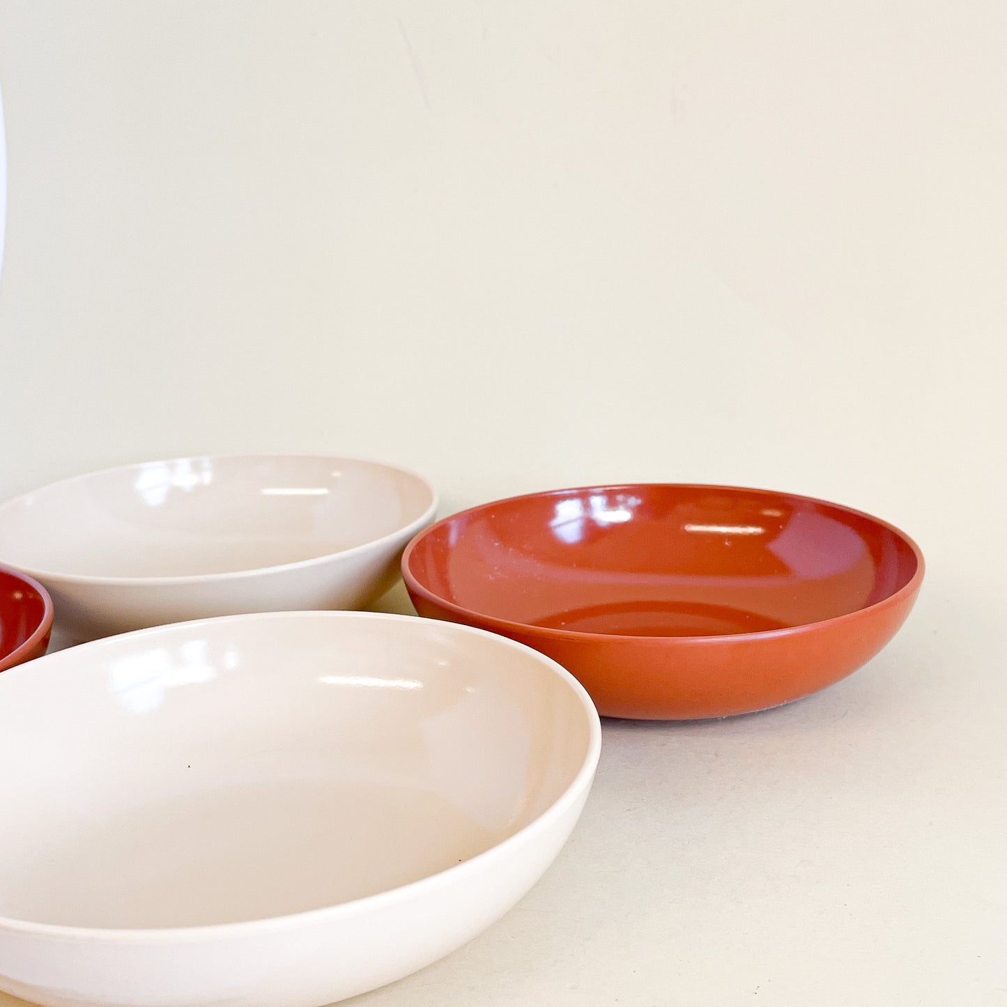 Melamine dinnerware set for 4