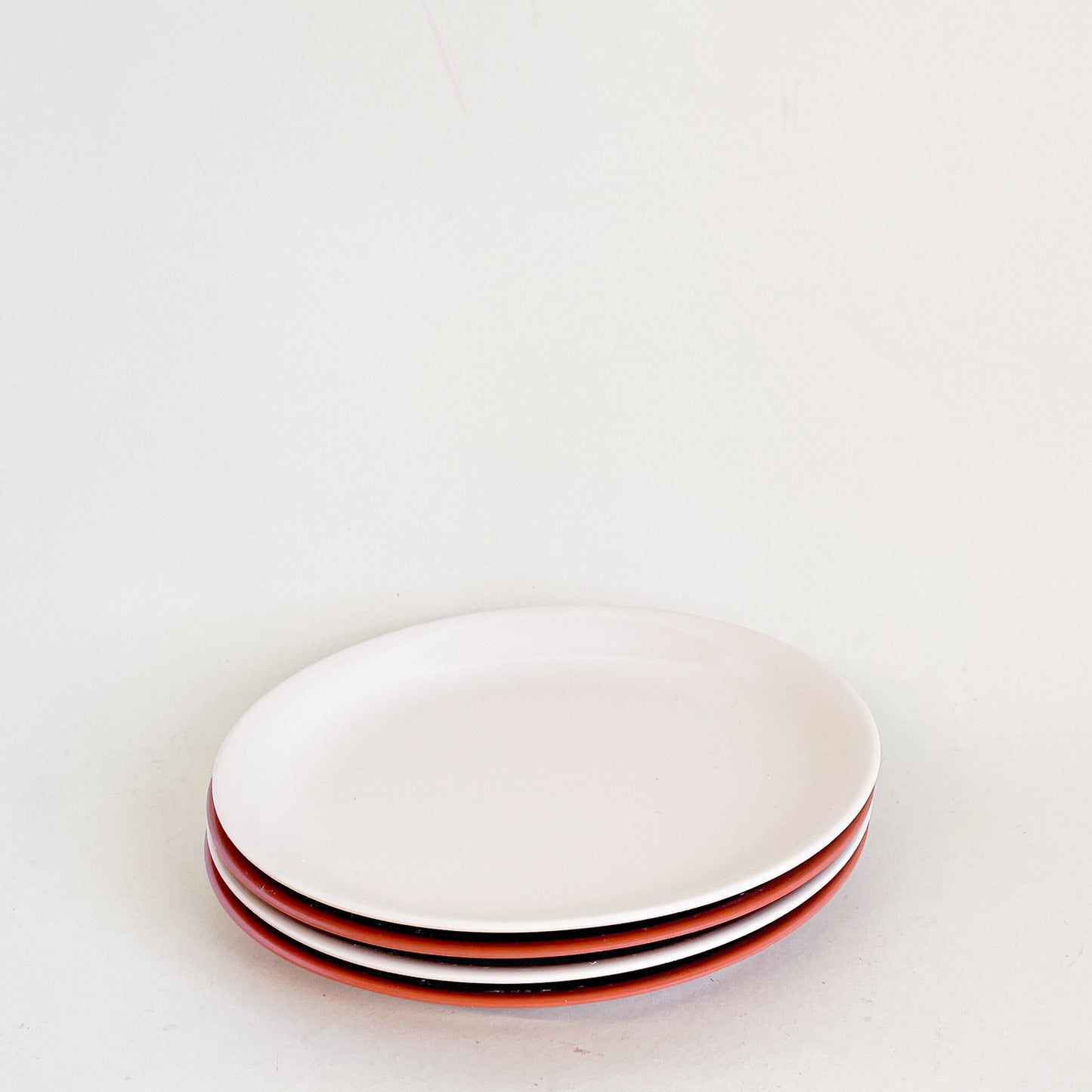 Melamine dinnerware set for 4