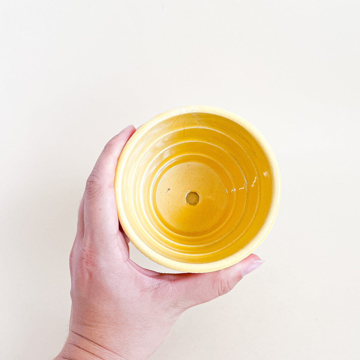 Cache-pot en céramique jaune McCoy