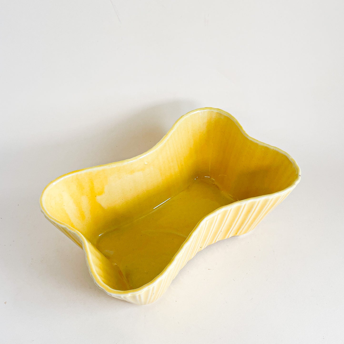 USA yellow ceramic wavy planter