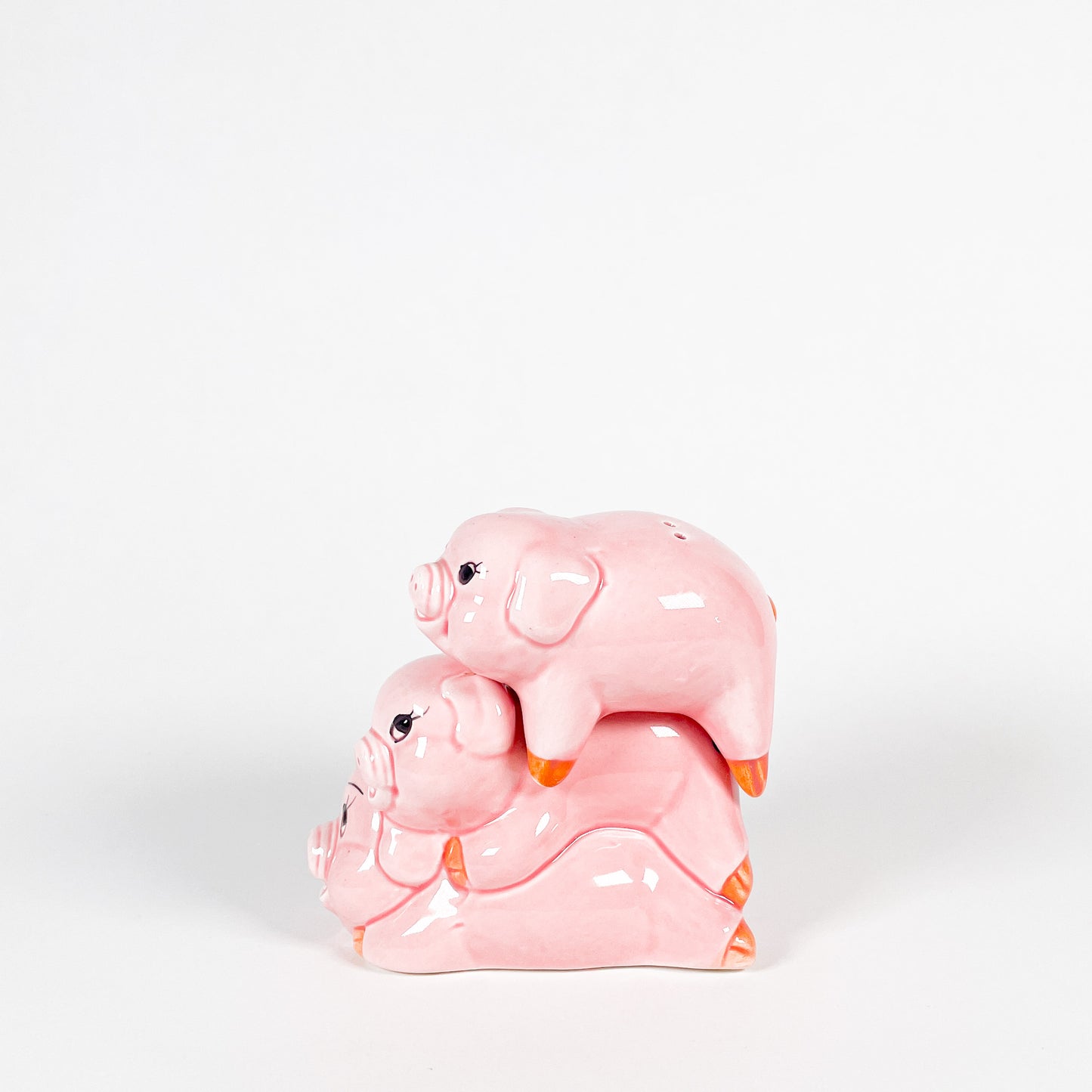 1994 piggy salt and pepper shaker
