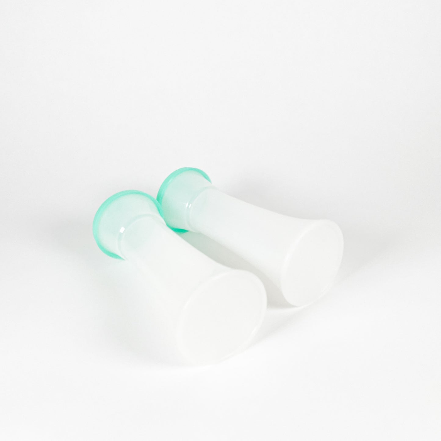 Tupperware turquoise salt and pepper shaker duo