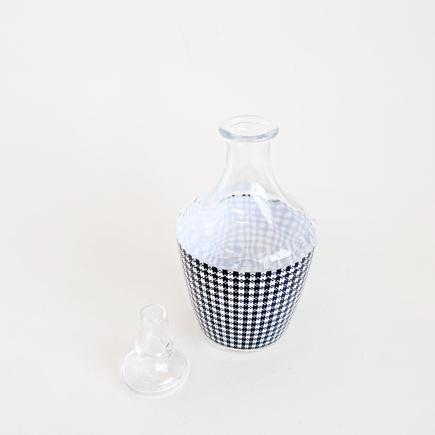 Houndstooth glass decanter carafe