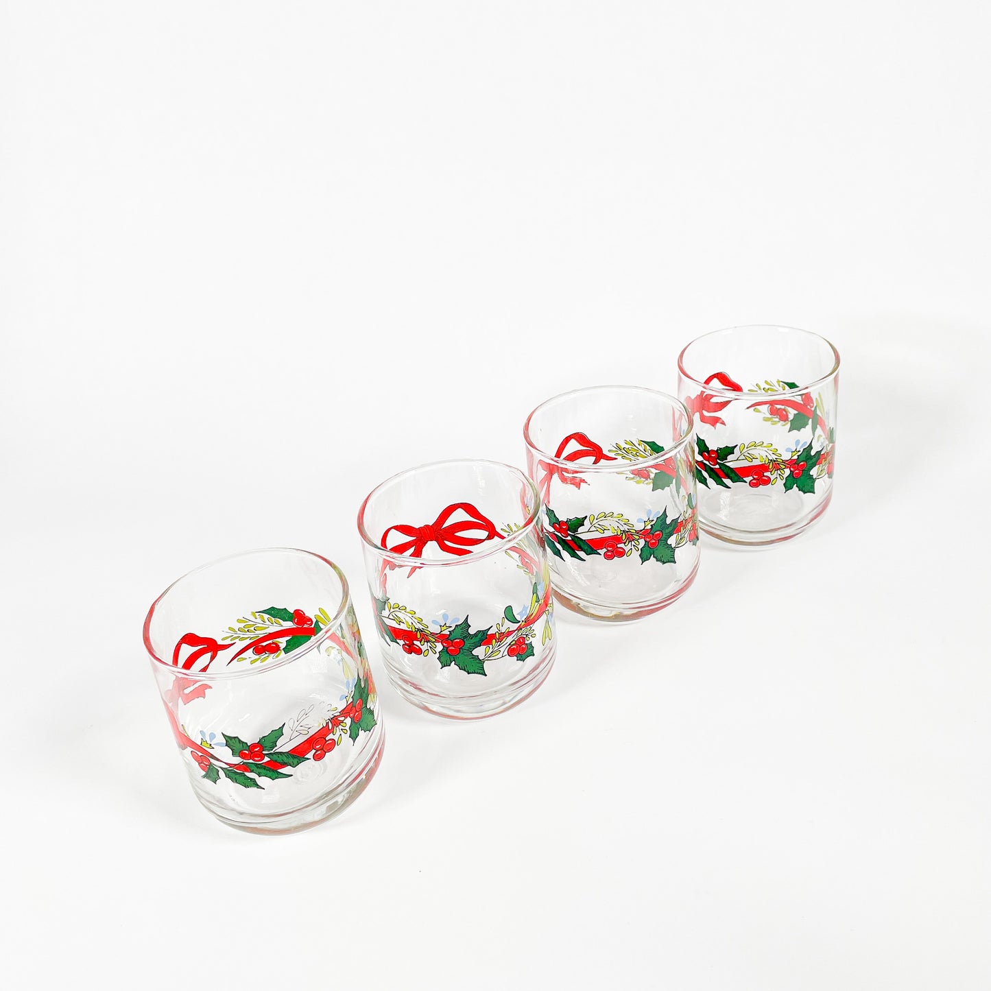 Small mistletoe leaf ribbon tumblers