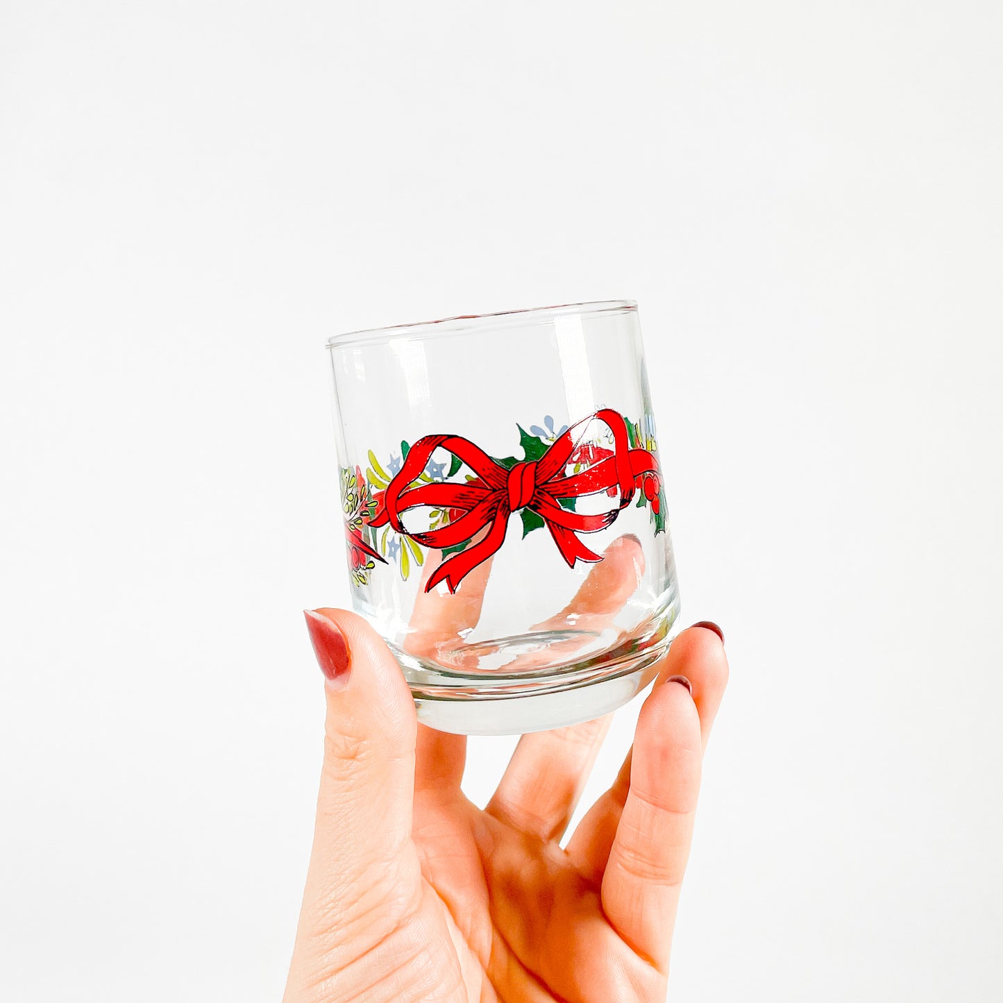 Small mistletoe leaf ribbon tumblers