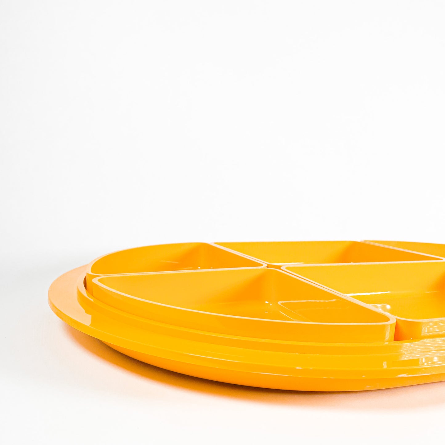 IPL André Morin yellow serving tray