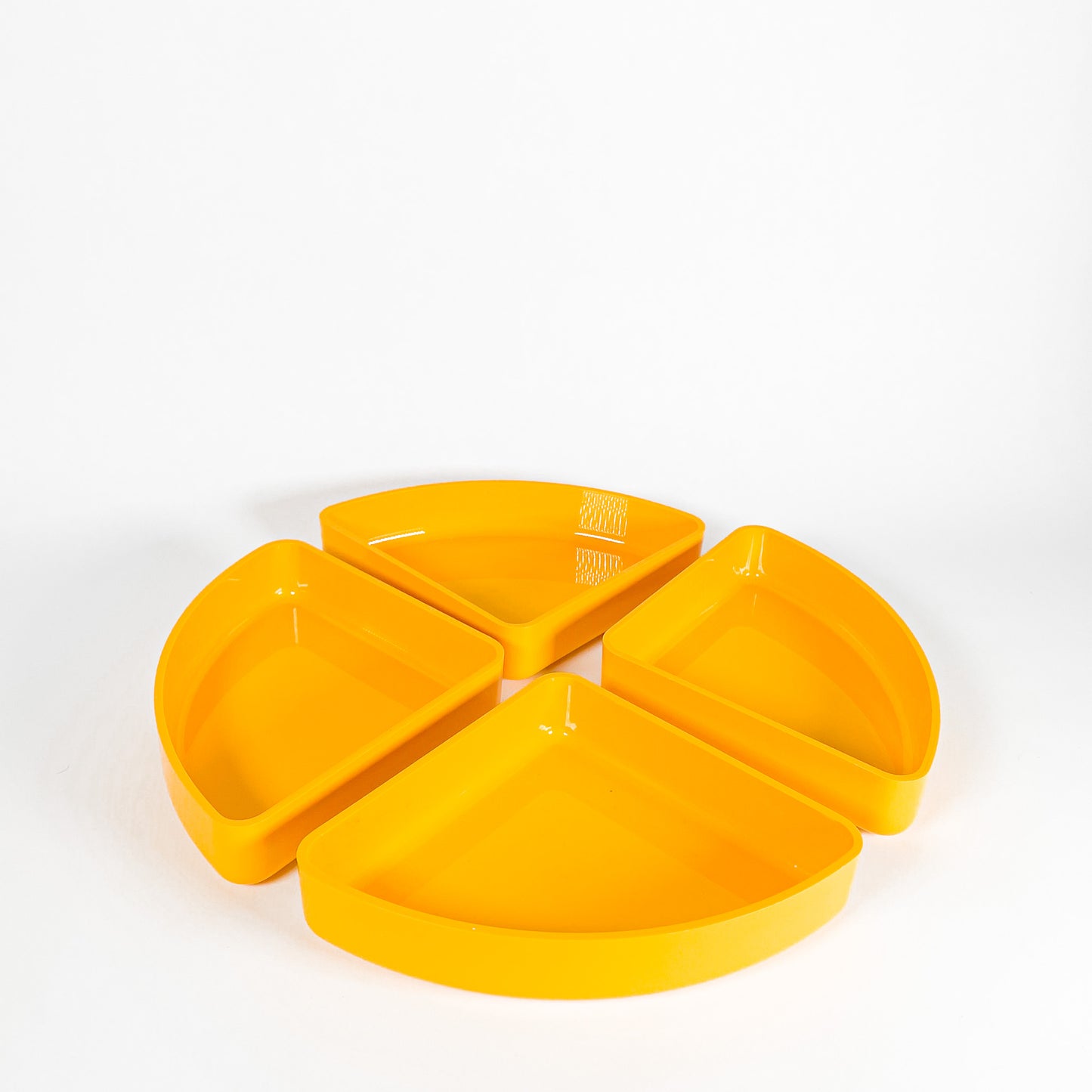 IPL André Morin yellow serving tray
