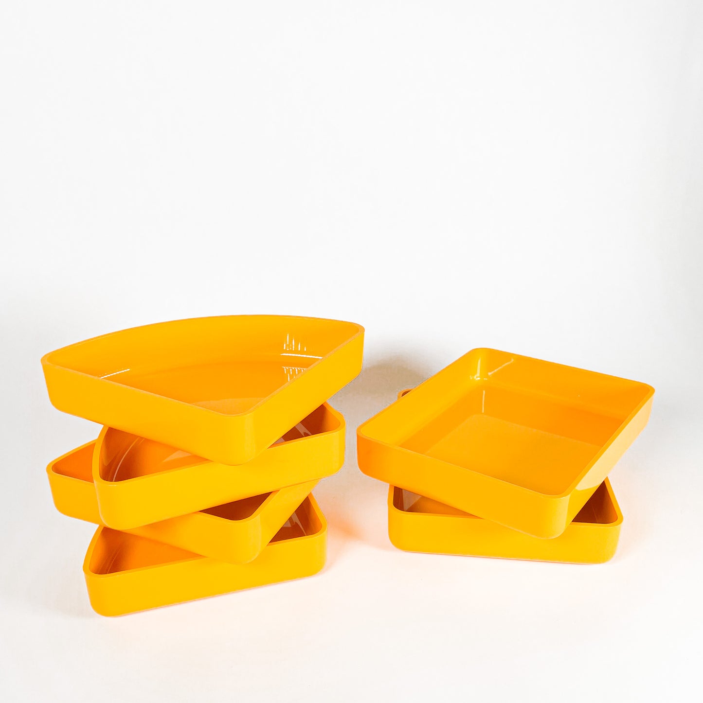 IPL André Morin yellow serving tray