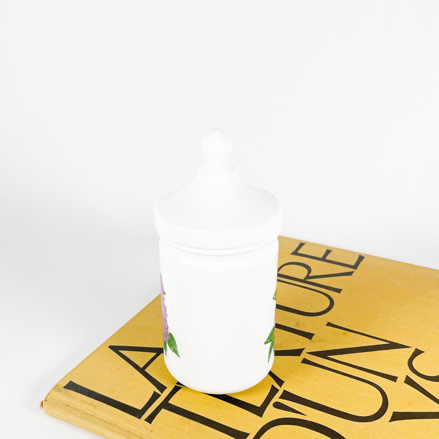 Petit contenant en milkglass lilas France