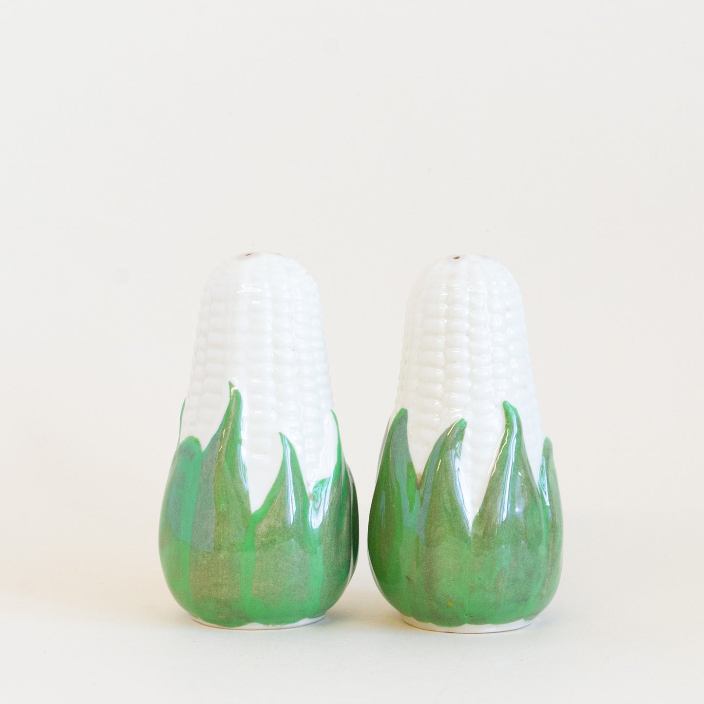 Corn salt and pepper shaker