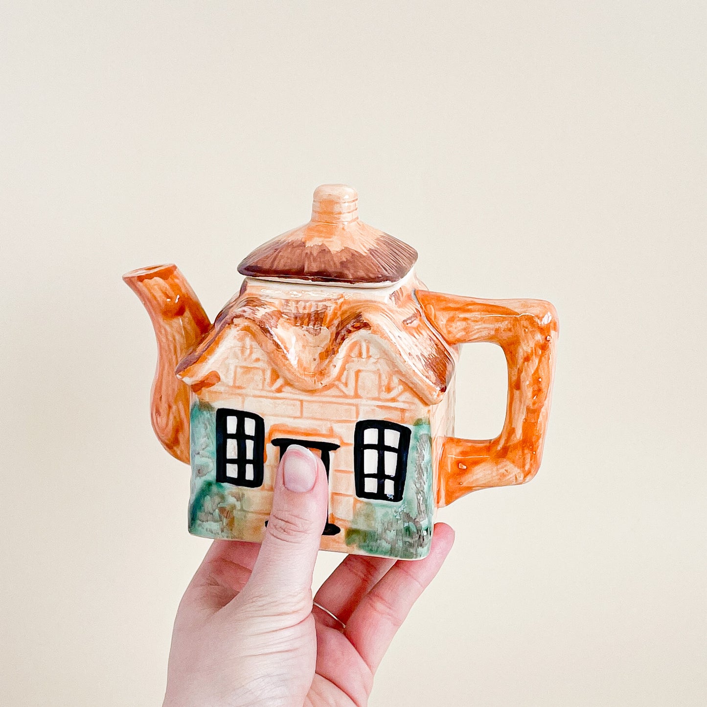 Cute house caramel teapot