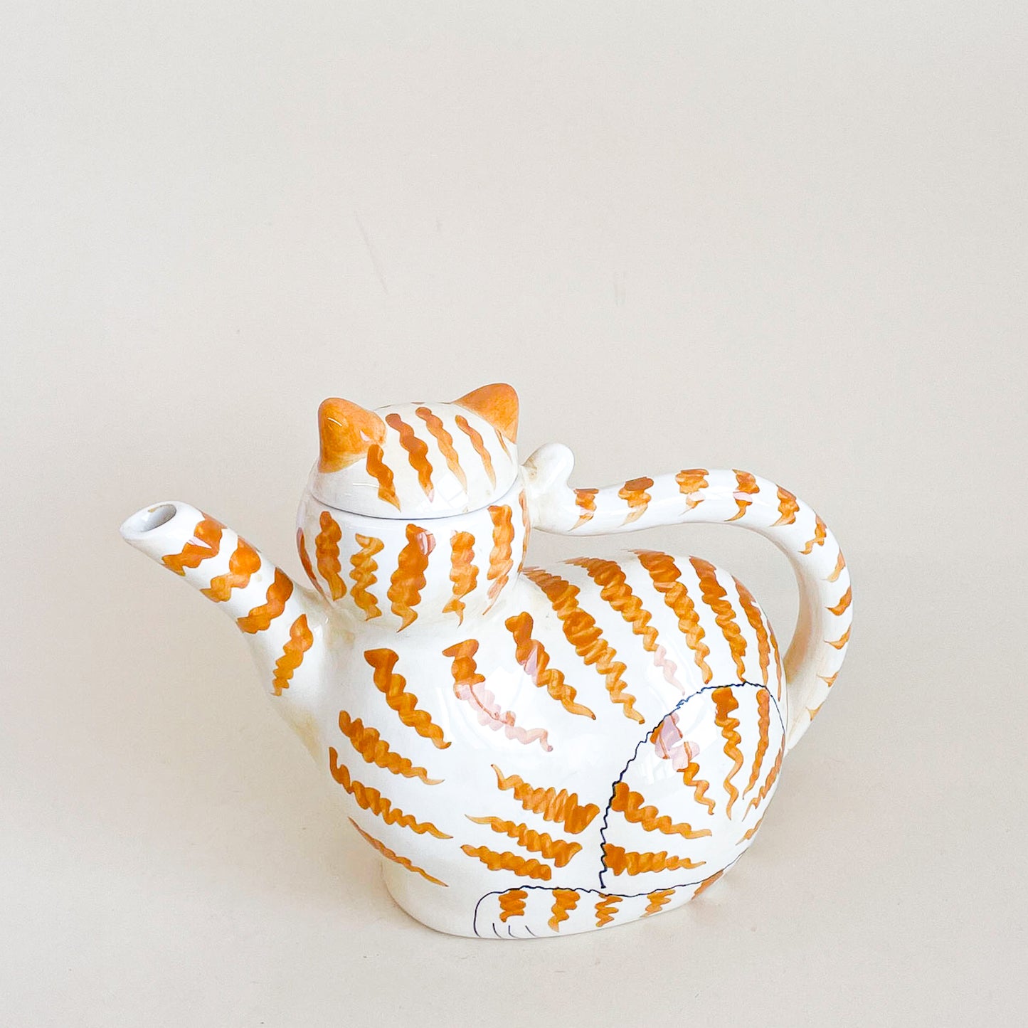 Ginger cat teapot