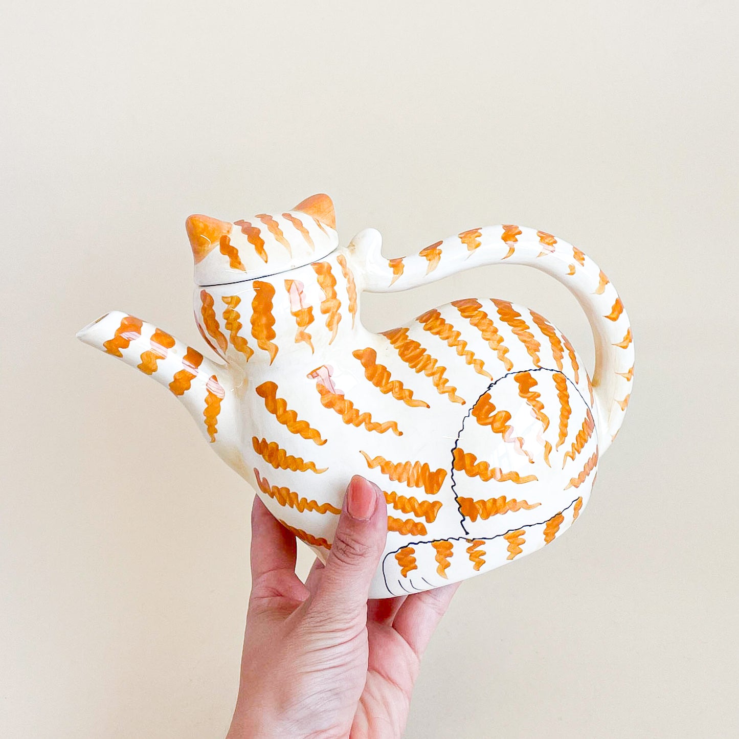 Ginger cat teapot