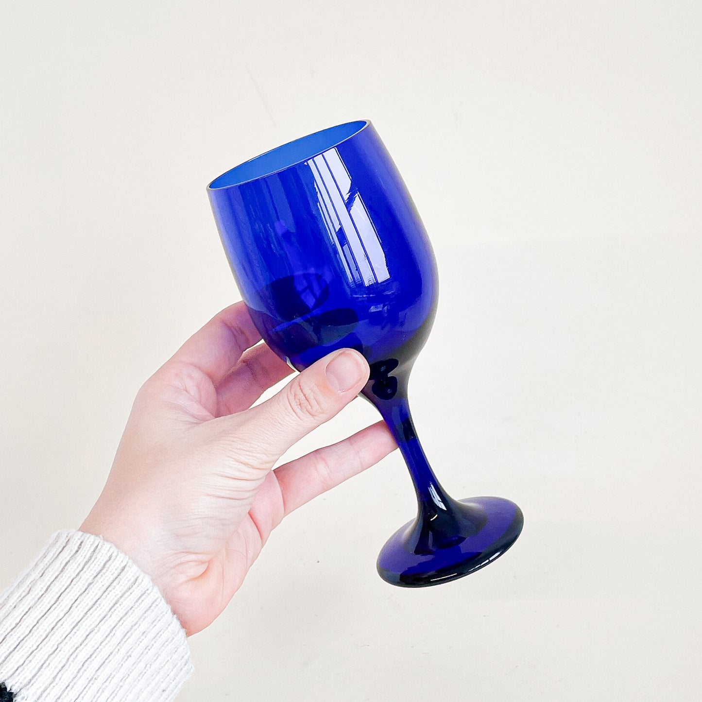 Libbey cobalt blue wine glasses set