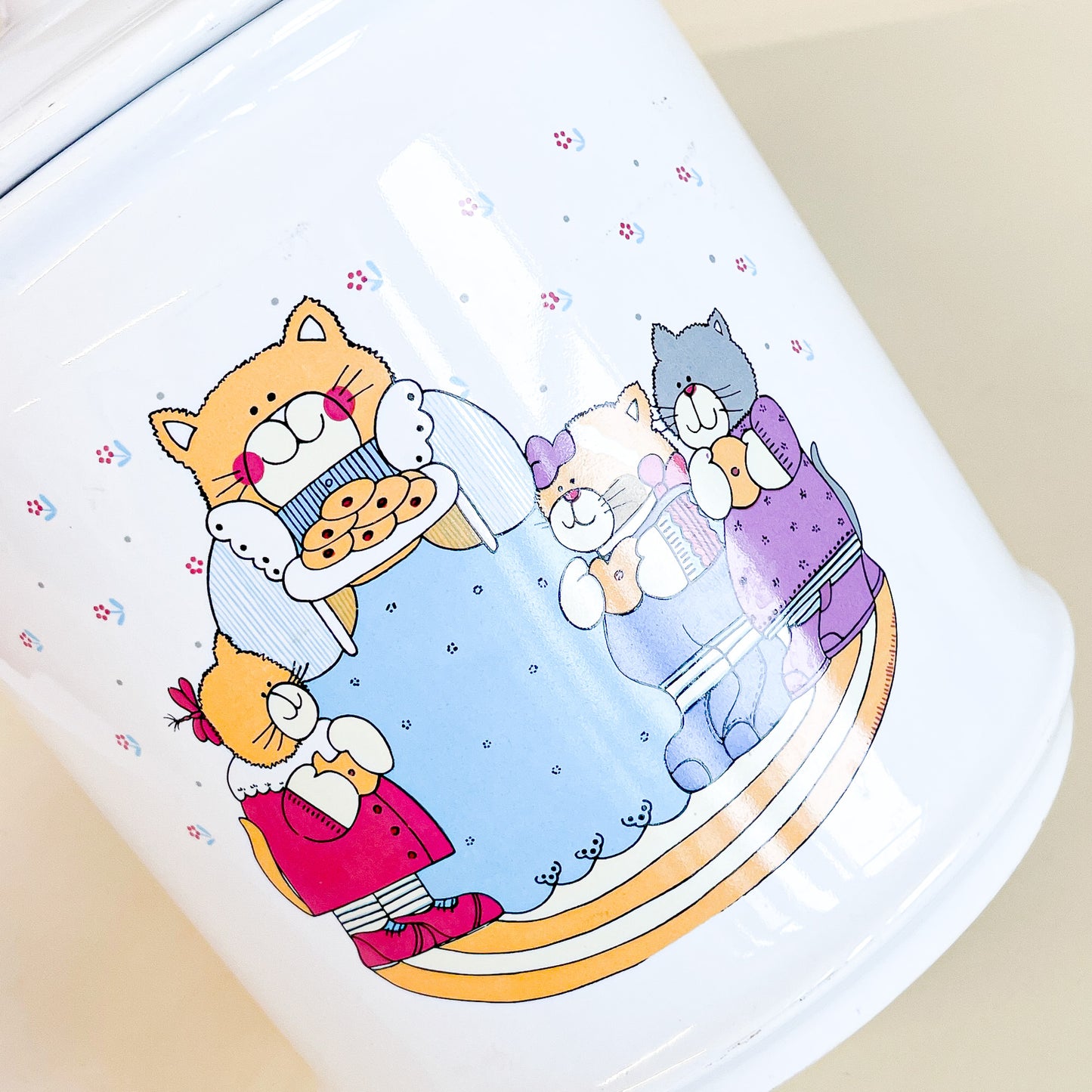 Cat cookie jar