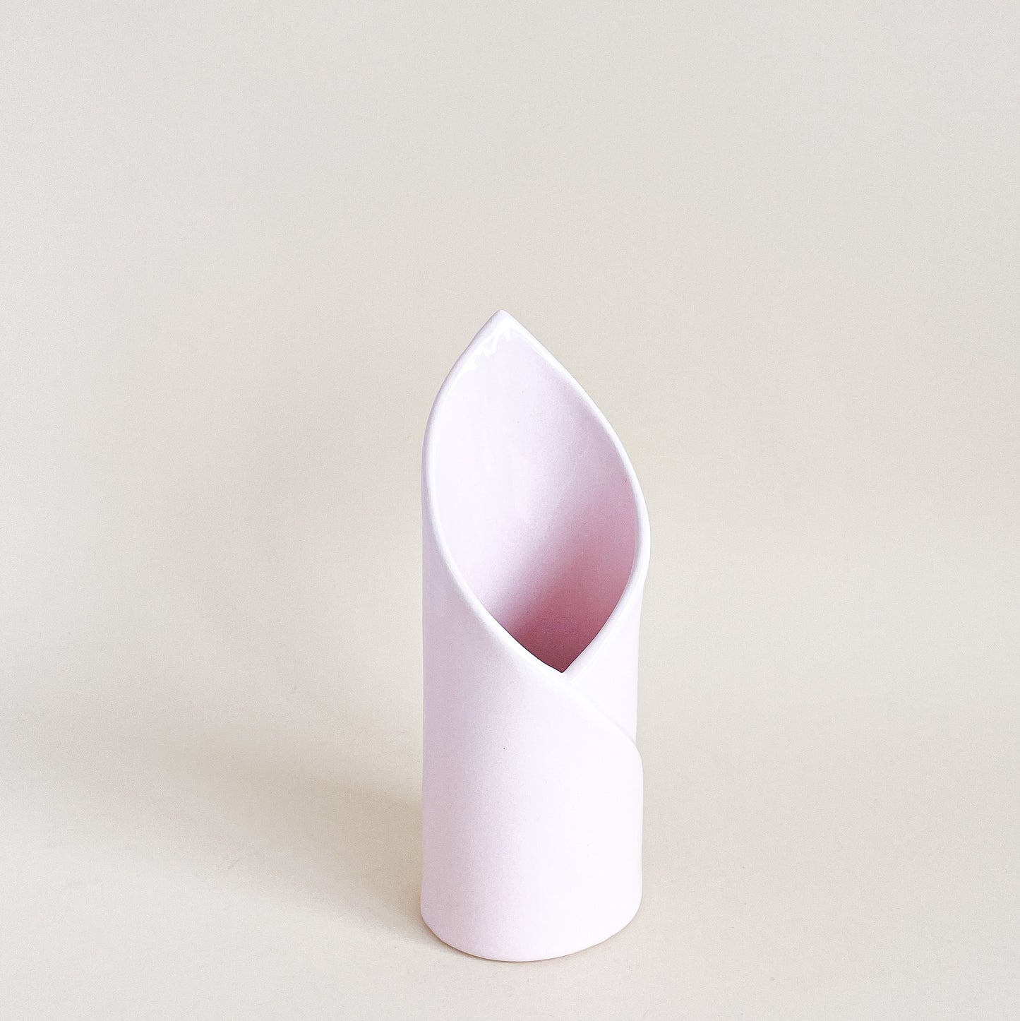 Pale pink vase/pencil holder