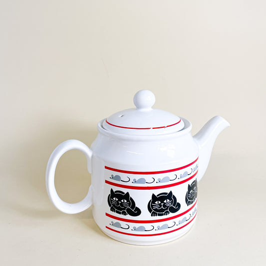 Cats and mice teapot