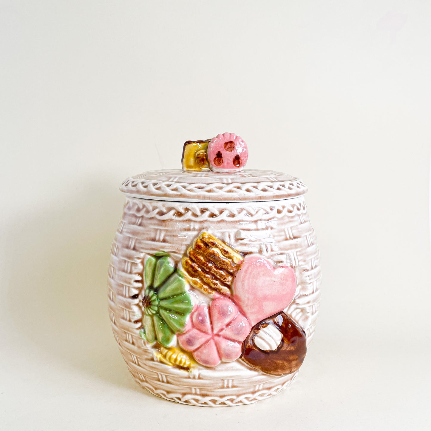 Ceramic cookie jar