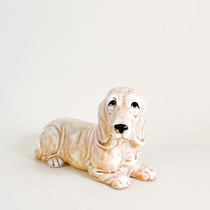 Chien basset en céramique