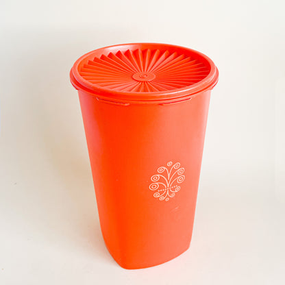 Large Tupperware container Servalier orange