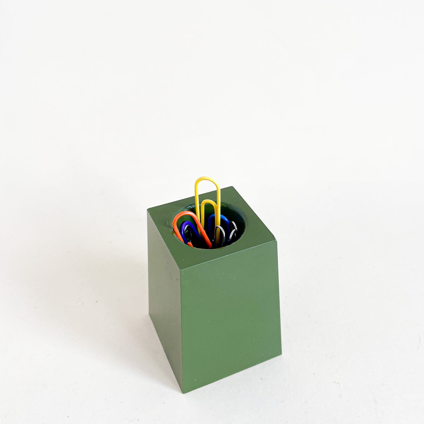 Starmark paper clip holder