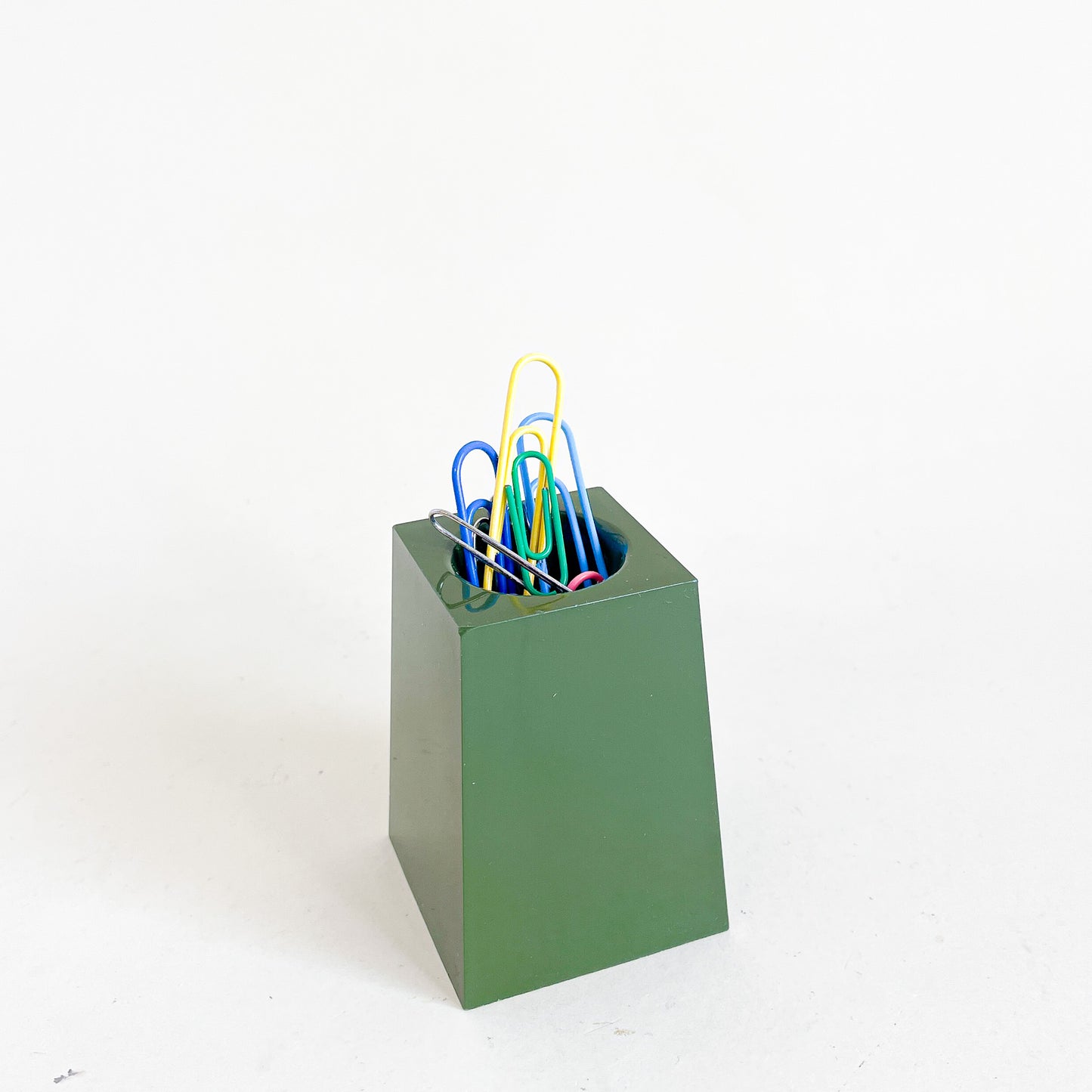 Starmark paper clip holder