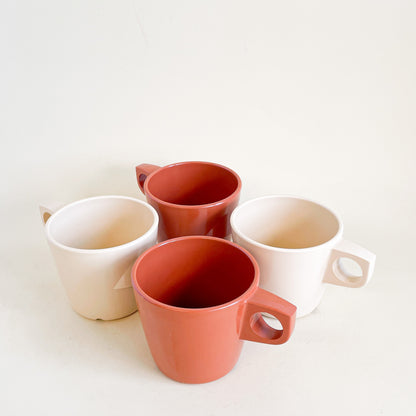 Ensemble de tasses en mélamine