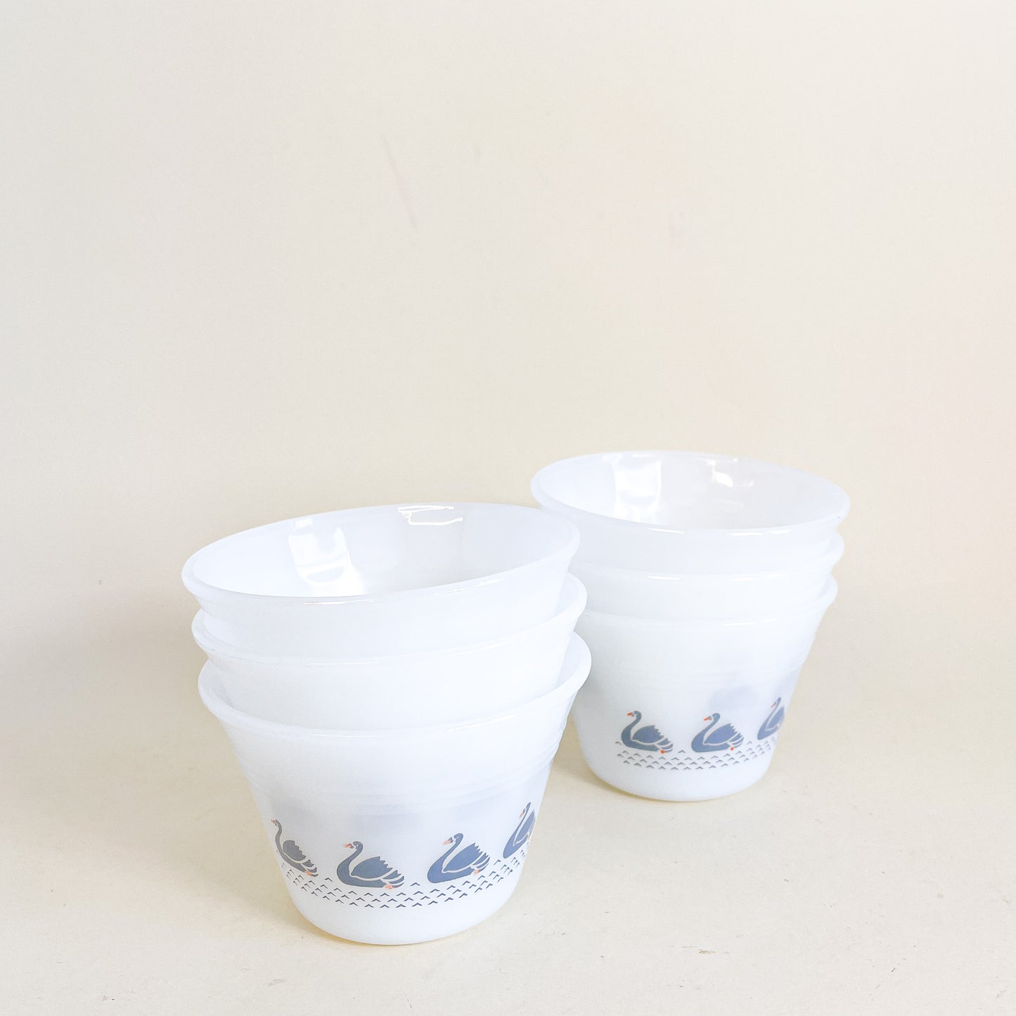 Termocrisa small swans bowls