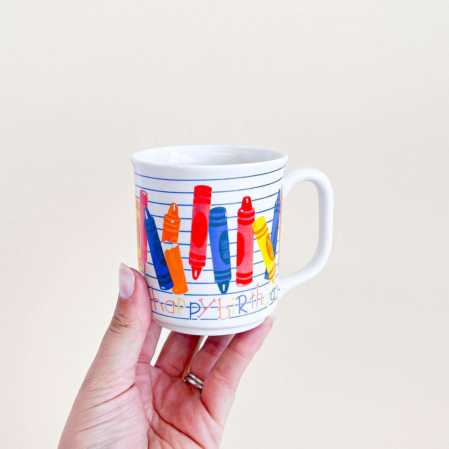 Tasse crayons happy birthday