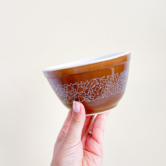 Pyrex 401 Woodland bowl