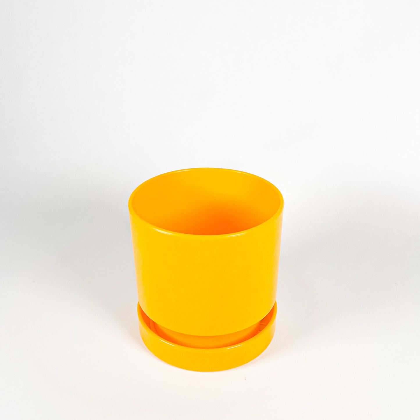 Lefolia yellow planter