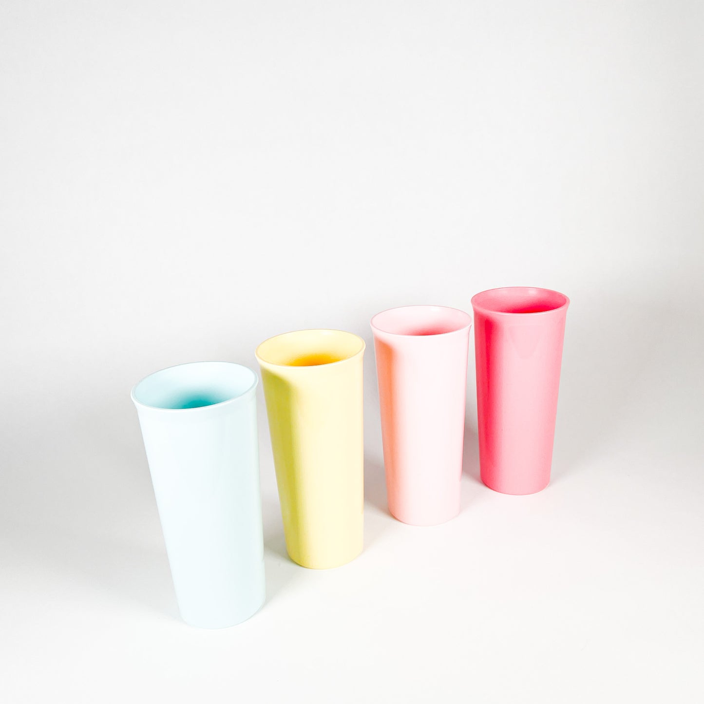 Ensemble de verres Tupperware pastel