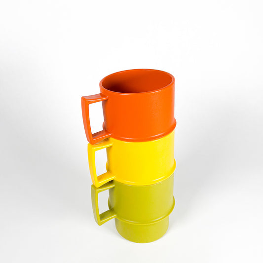 Tupperware harvest plastic mugs trio