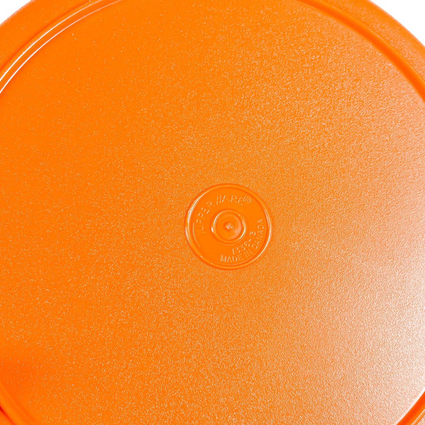 Plat Tupperware orange