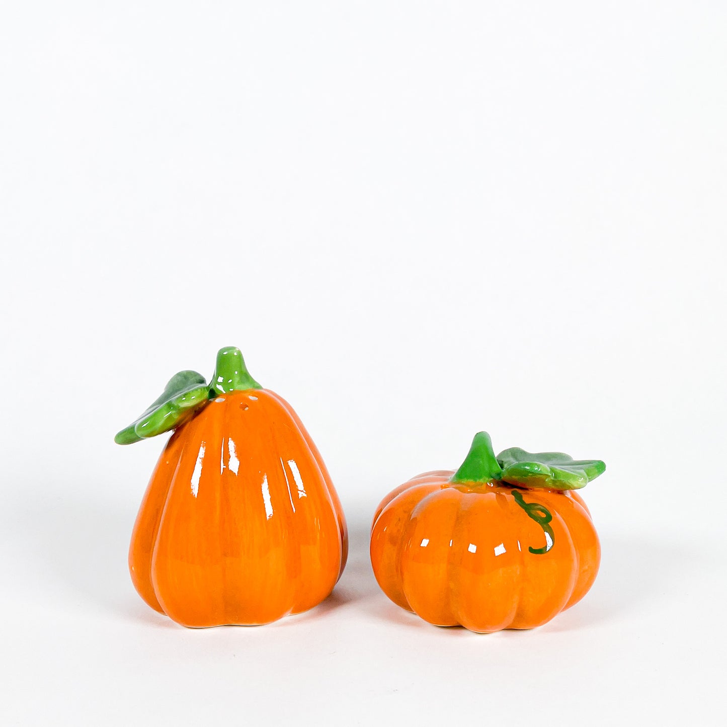 Pumpkin salt and pepper shaker duo