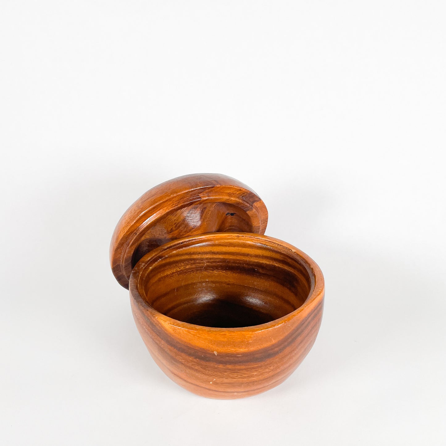 Wooden apple container