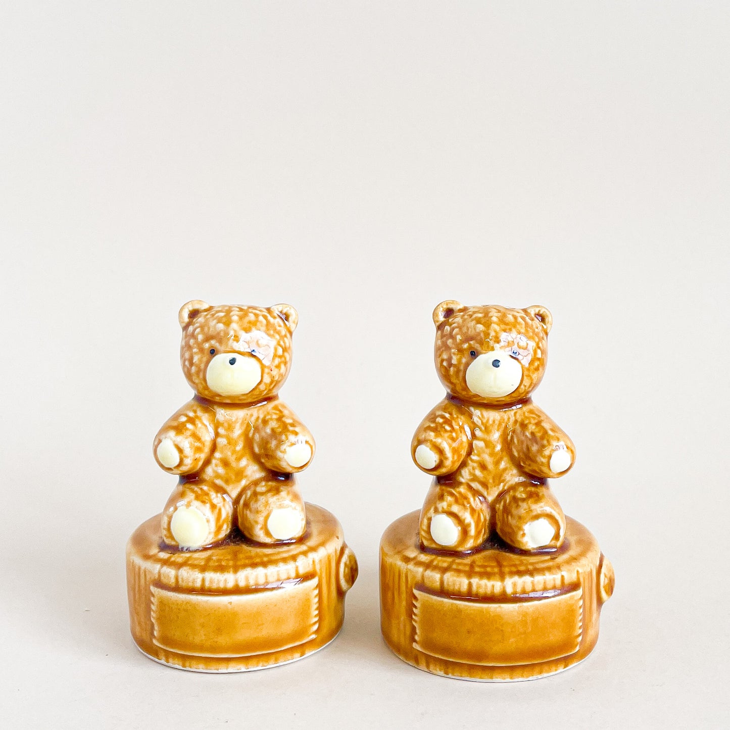 Teddy bear salt and pepper shaker