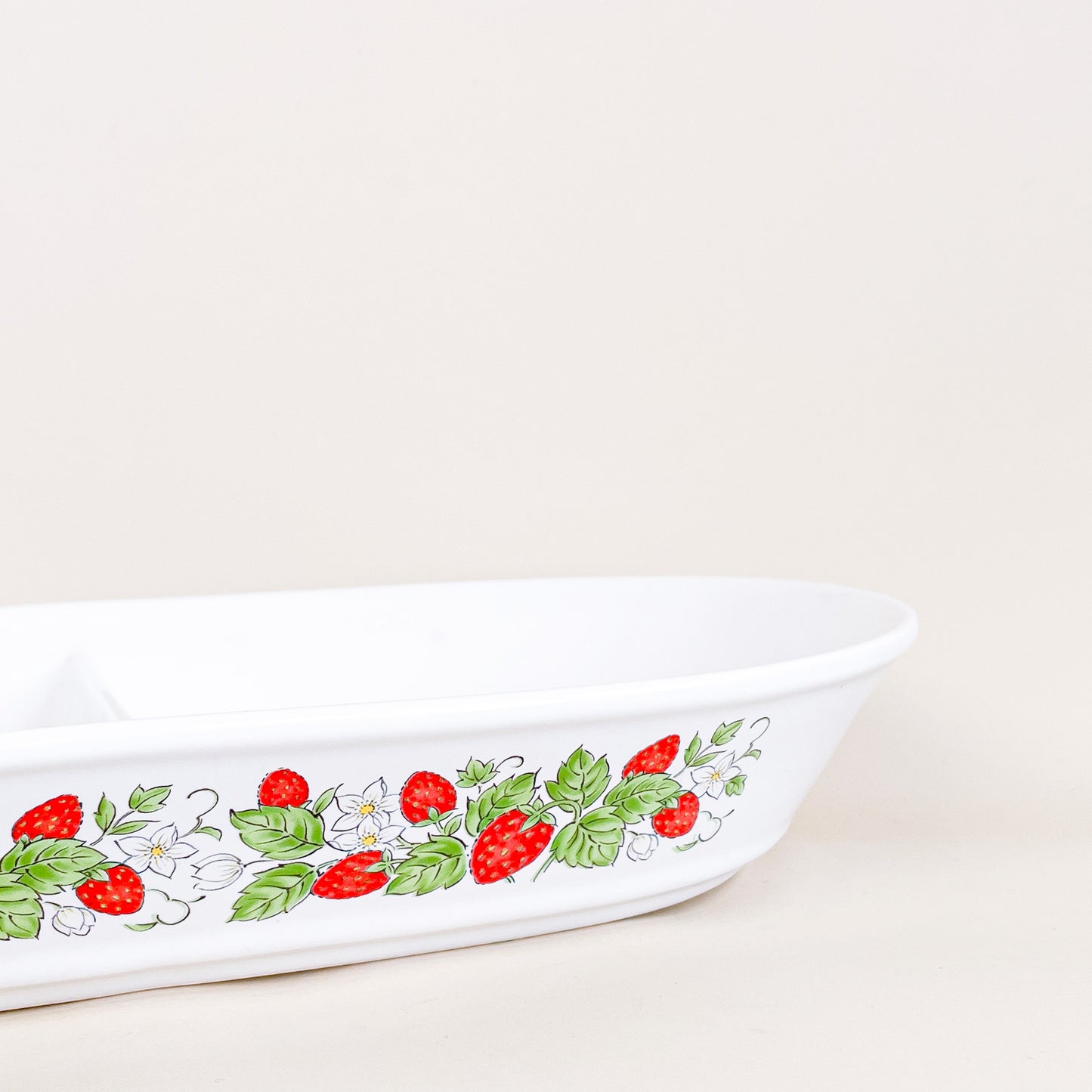 Japan strawberries oven dish