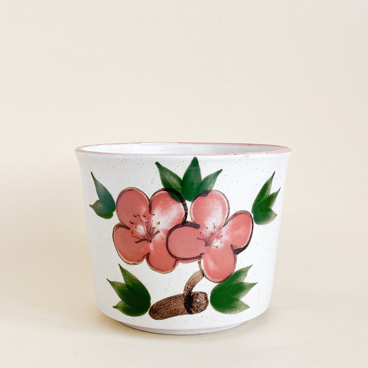 Cache-pot fleur rose