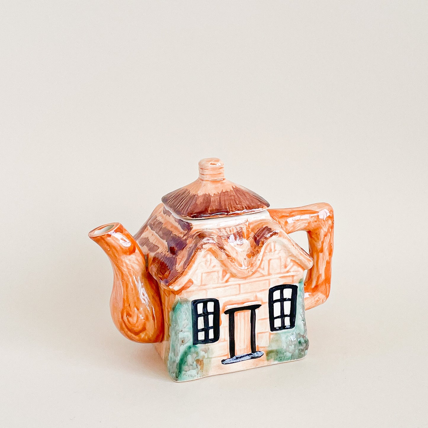 Cute house caramel teapot