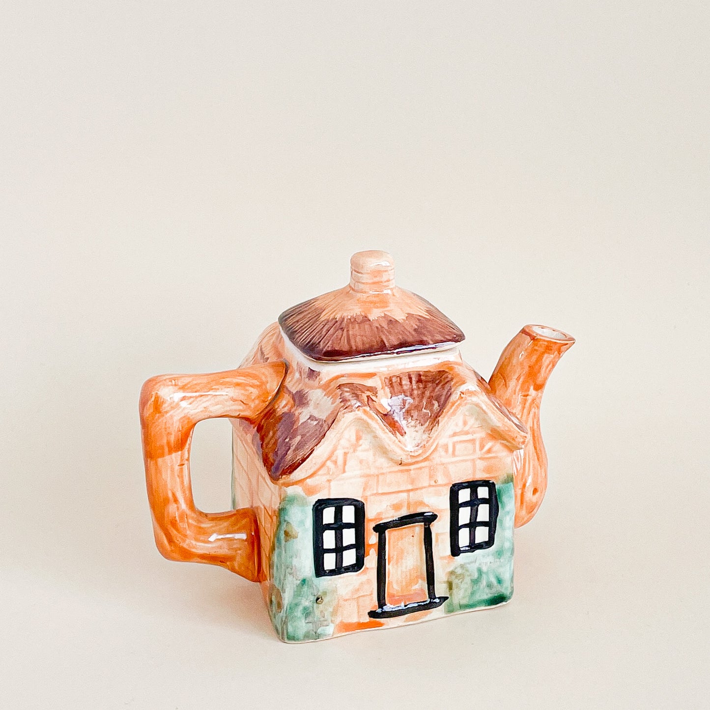 Cute house caramel teapot