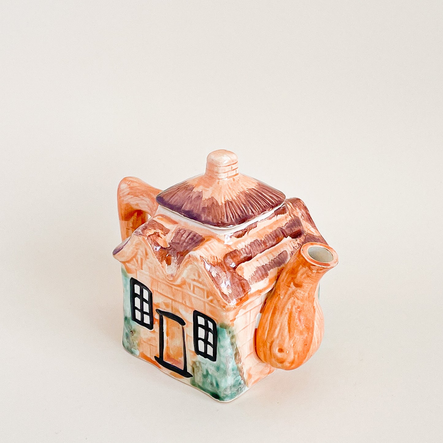 Cute house caramel teapot